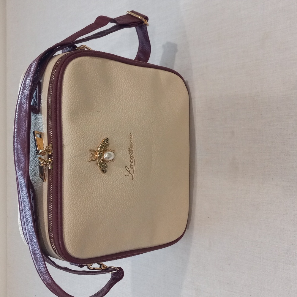 Travel Case - Picture 2 of 16